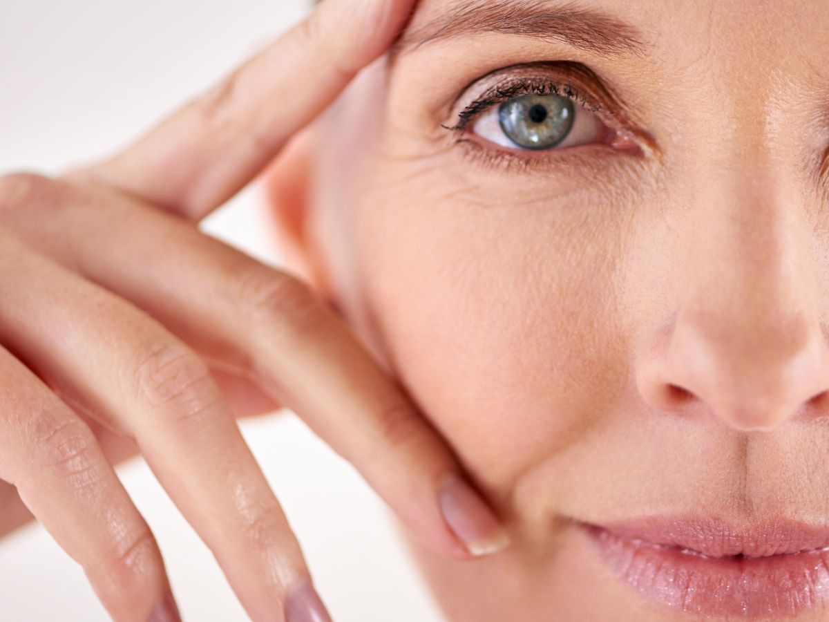 Peptides and Hyaluronic Acid for Anti-Aging